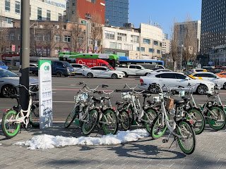 Correct way to return a Ddarungi bike at a designated station in Seoul