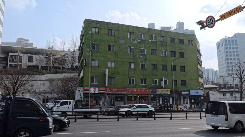 Chungjeong Apartment the oldest green apartment in Seoul