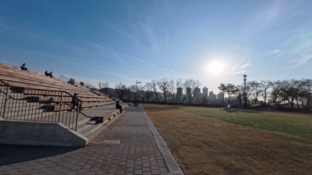 Winter day in the Nodeul Island.