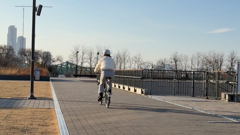 Riding bike to Nodeul Island
