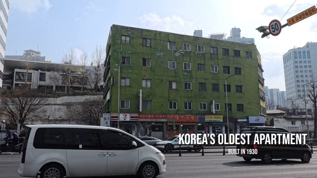 One of the oldest hidden places in Seoul, the green Chungjeong Apartment in Joongnim-dong.