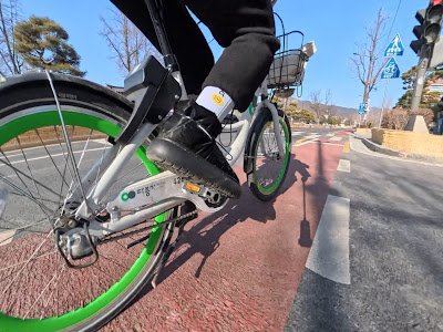 Urban cycling experience in Seoul using a Ddarungi bike