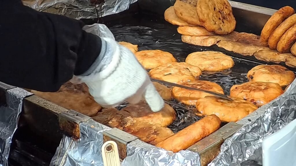 Namdaemun-market-street-food-hotteok