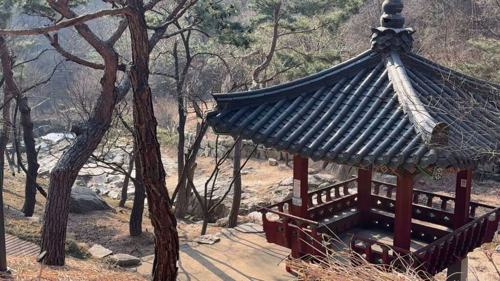 2026 Seoul itinerary - Scenic Suseongdong Valley in Seochon